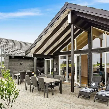Feriehus Eskilstrup Sleeps 14 Pool Wifi