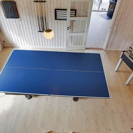 Eskilstrup Sleeps 14 Pool Wifi Feriehus